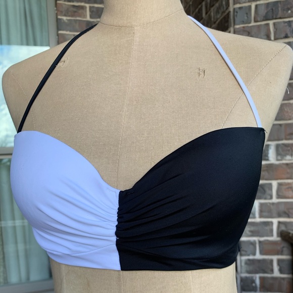 Victoria’s Secret Swim Bikini The Getaway Halter Colorblock Top - 32C - Picture 3 of 9